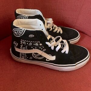 Vans Sk8 Hi (Black Bandanna)
